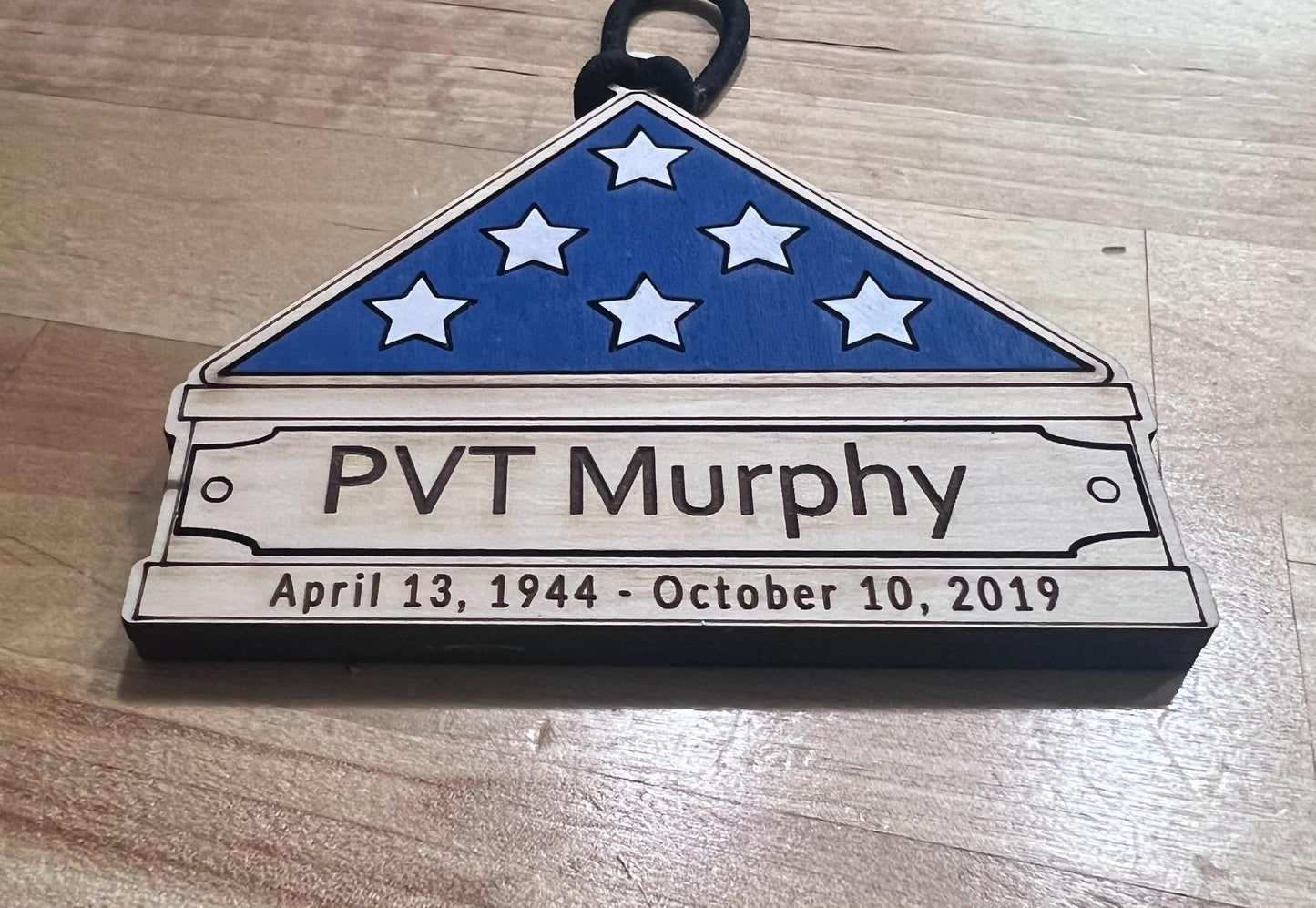 Personalized Memorial American Flag Ornament: Patriotic Remembrance Keepsake