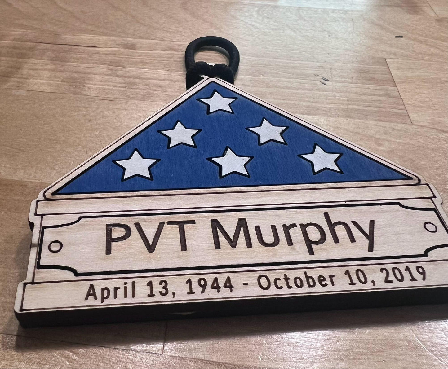 Personalized Memorial American Flag Ornament: Patriotic Remembrance Keepsake