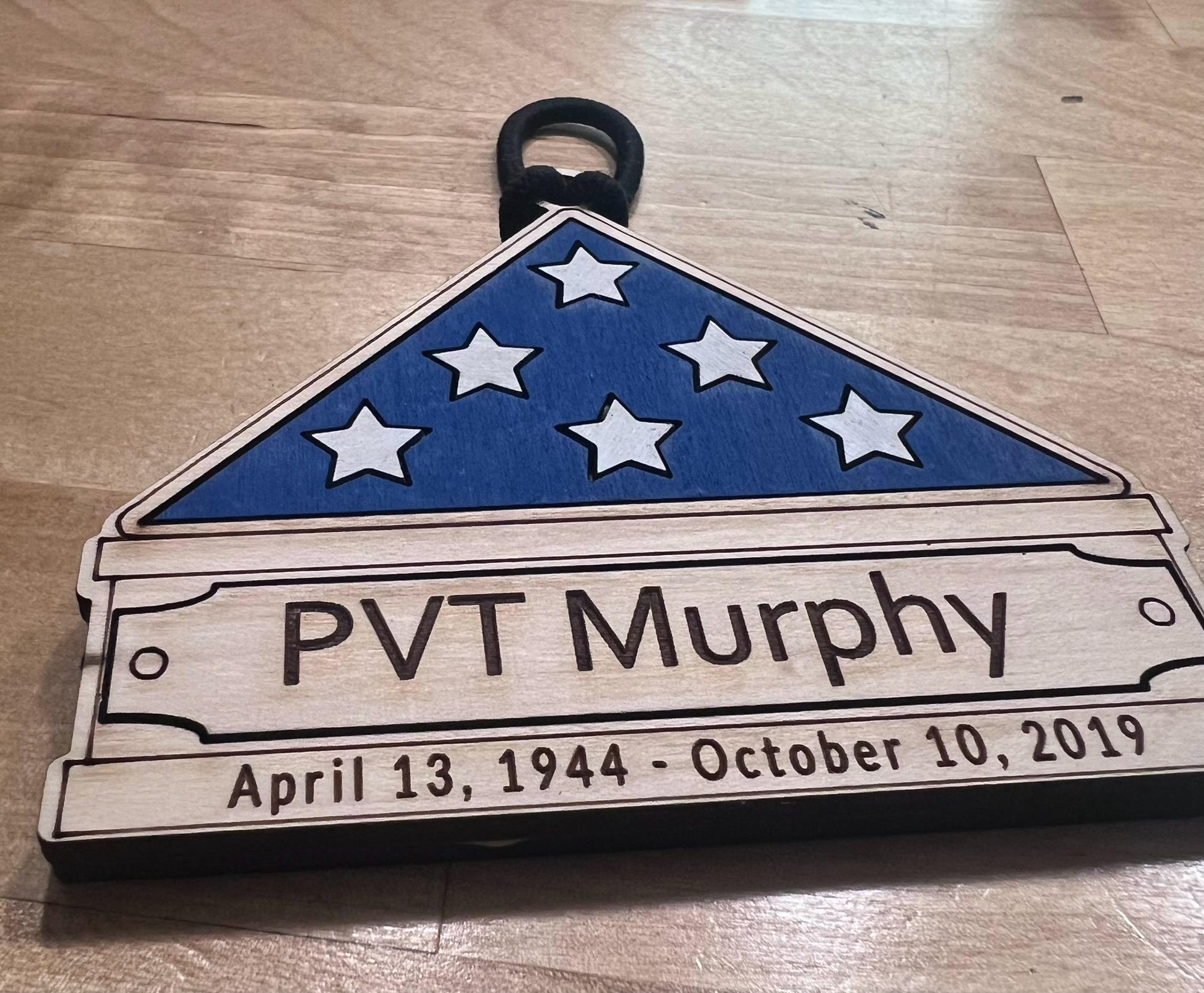 Personalized Memorial American Flag Ornament: Patriotic Remembrance Keepsake